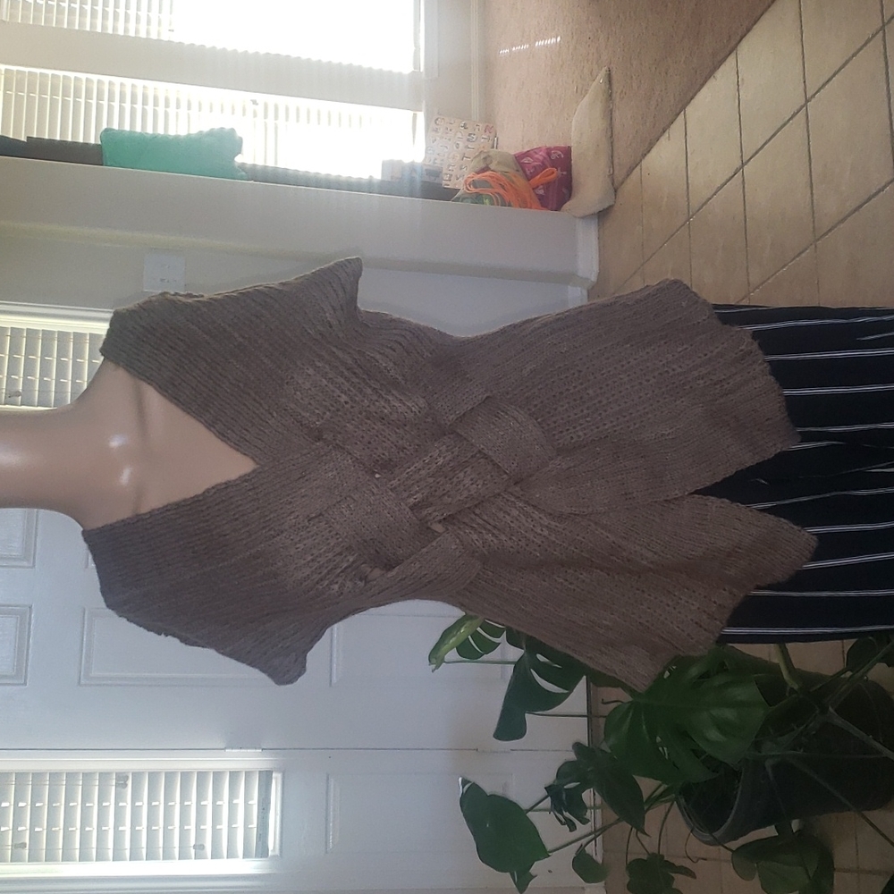 Esciô s uper soft short sleeve knit sweater exquisitely braided center for uniq…